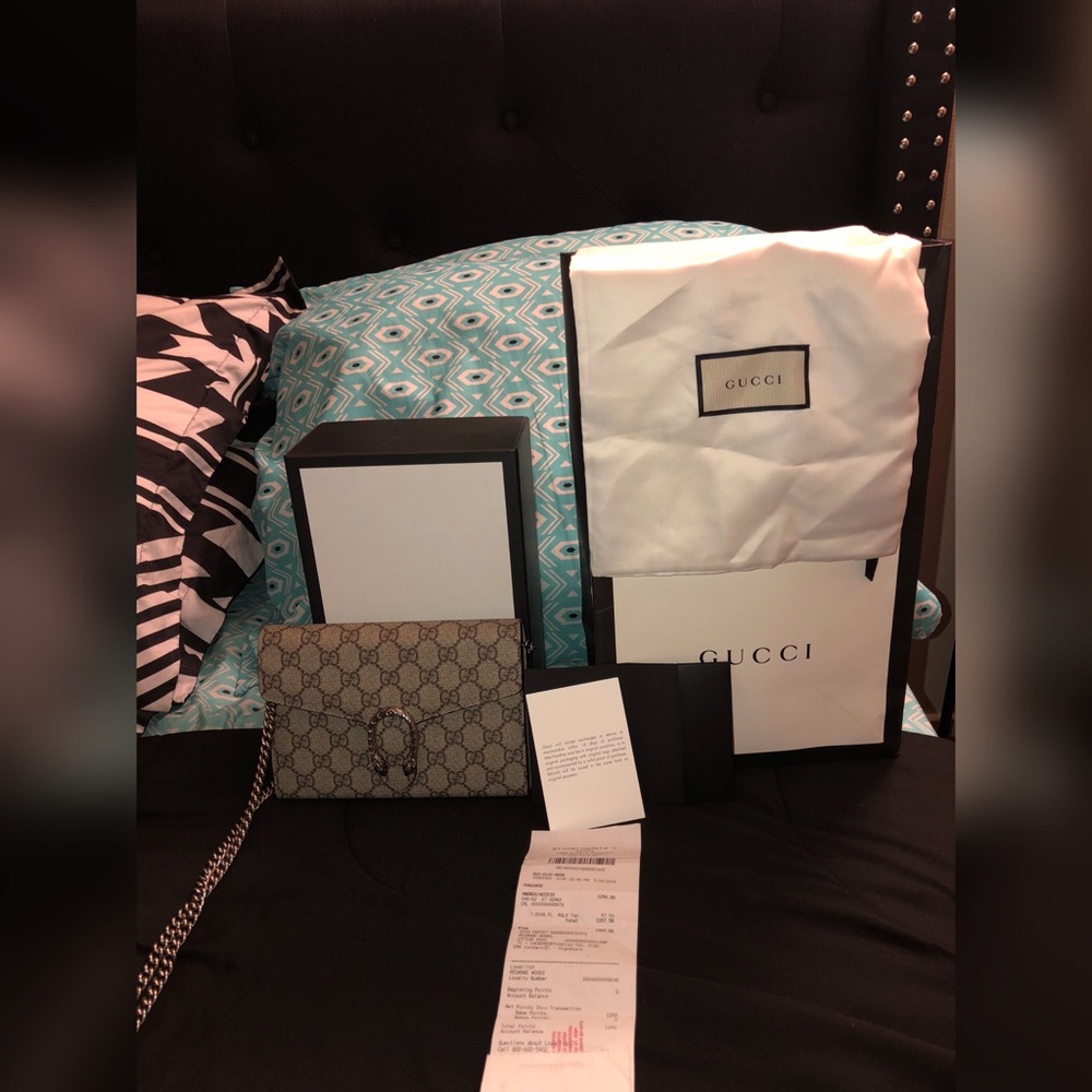 Dionysus Gucci GG Supreme Canvas Wallet on a Chain